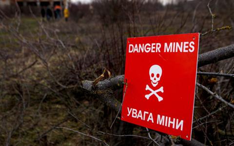 Зеленський підписав Указ, яким увів у дію рішення РНБО про вихід України з Оттавської конвенції - договору, що забороняє застосування, накопичення та виробництво протипіхотних мін