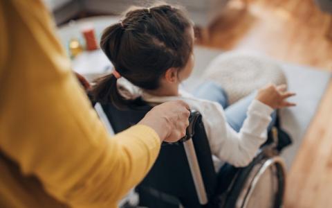 Оцінювання повсякденного функціонування дітей з інвалідністю після досягнення 18 років