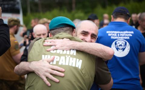 Відбувся черговий обмін полоненими: повернулись воїни ЗСУ, нацгвардійці, прикордонники