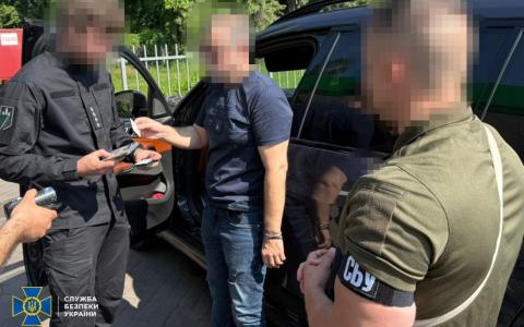 СБУ та ДБР викрили посадовців, які привласнили понад 64 млн грн на закупівлі авто для військових