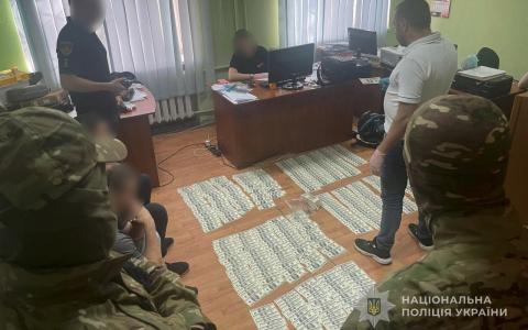 Поліція Сумщини викрила масштабну схему онлайн-шахрайства з фейковою криптобіржею