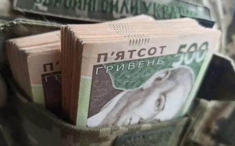 Військовим будуть компенсувати затримку виплати за лікування в 100 000 грн: рішення Верховного суду