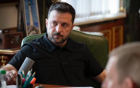 Множинне громадянство, ратифікація Угоди по Спецтрибуналу для рф та вихід з Конвенції по протипіхотним мінам - Зеленський підписав закони