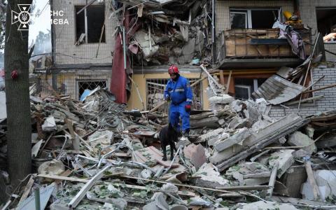 Більше 300 дронів і 8 ракет: росія здійснила чергову масовану атаку на Україну, найбільше постраждала столиця