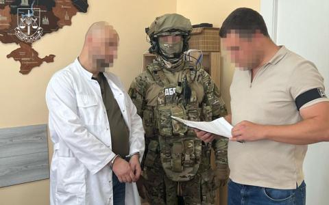 Оформлювали фіктивну інвалідність: затримано керівництво та лікарів столичного медзакладу