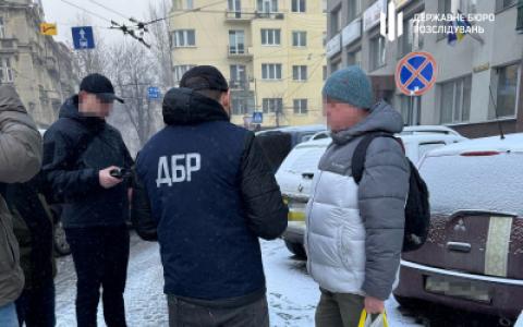 Адвокат виманював гроші у родин загиблих та зниклих безвісти військовослужбовців - ДБР завершило досудове розслідування