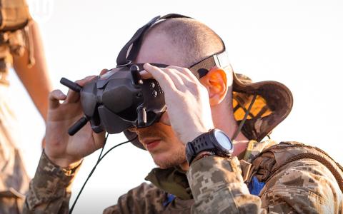 "Контракт 18-24" розширюється на операторів безпілотних систем: деталі та особливості від Міноборони