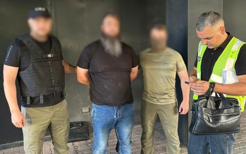 У Києві ліквідовано масштабну схему ухилення від мобілізації: повідомлено про підозру організатору, адвокату та лікарю-кардіологу