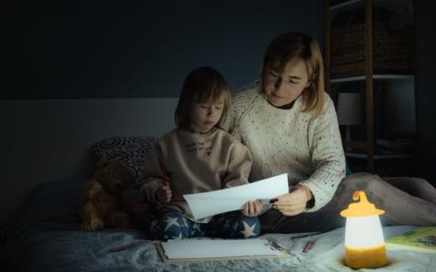 Потрібно мати напоготові ліхтарики, павербанки, а також запас їжі та води - нагадав гендиректор Yasno Сергій Коваленко
