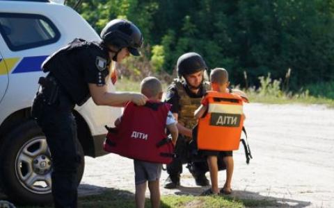 Для 18 населених пунктів Синельниківського району Дніпропетровщини оголосили примусову евакуацію дітей разом з їхніми батьками або законними опікунами
