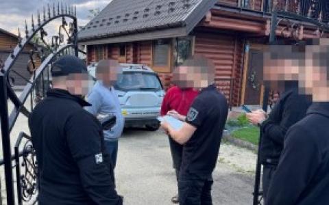 Командир військової частини у Рівному змушував підлеглих будувати йому будинок: його затримано, — ДБР