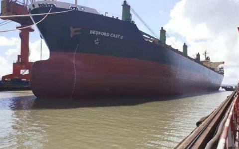 Особливості накладення та звільнення з-під арешту морських суден