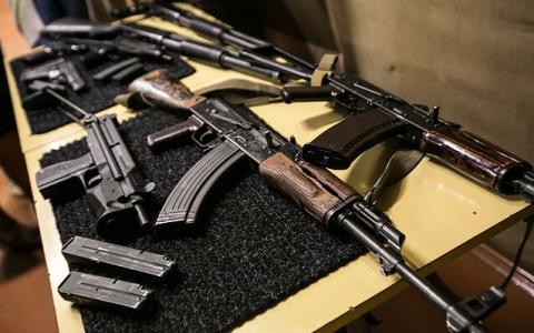 В Україні різко зросла кількість втраченої та викраденої зброї - статистика Опендатабот