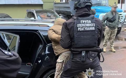 На Тернопільщині затримано групу військовослужбовців, причетних до вчинення насильницьких та майнових злочинів