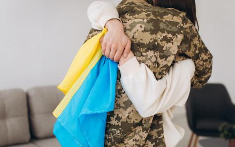 Додаткова виплата у 50 тис грн для звільнених з полону військовослужбовців: Закон набирає чинності