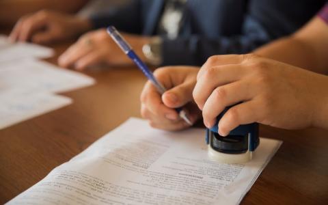 Небажання або ухилення від нотаріального посвідчення договору