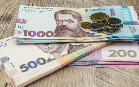 Кабмін затвердив програму виплат одноразової грошової допомоги у розмірі 6500 грн: хто зможе отримати?