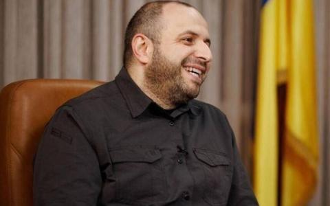 За повідомленням ЗМІ колишній міністр оборони Рустем Умеров відмовився повертатися в Україну - в ЦПД спростували цю інформацію