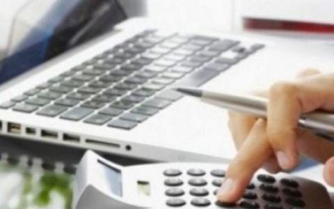 Працівник йде у відпустку - чи треба йому надавати матеріальну допомогу на оздоровлення?