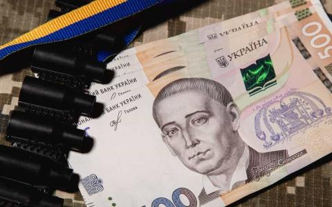 Як нараховується страховий стаж військовослужбовцям: детальне роз'яснення