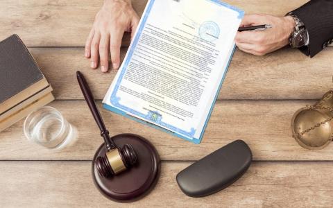 Оскарження неправомірних виконавчих написів нотаріусів: правова природа, проблематика та судова практика