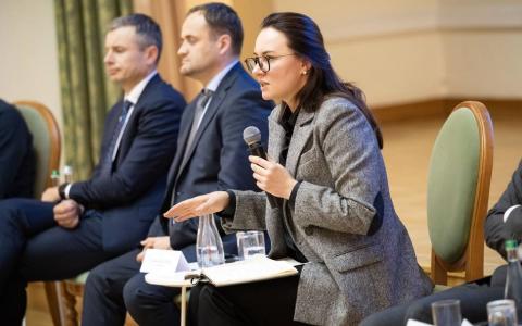 "1000 грн - кожному" та "УЗ - 3000": Прем'єр Юлія Свириденко розповіла про нові урядові програми підтримки