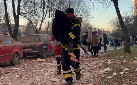 Майже 500 ударних дронів та 48 ракет різного типу: росія завдала удару по західних областях України
