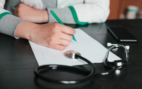 Оновлено форму висновку лікарсько-консультативних комісій щодо потреби в постійному сторонньому догляді - МОЗ