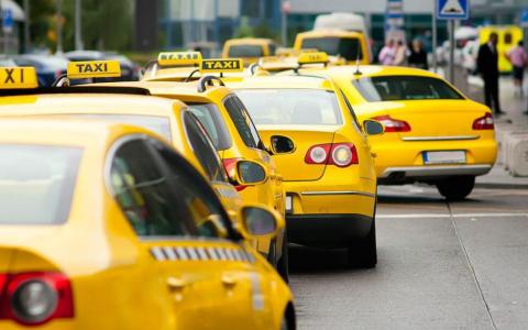 Таксисти Uklon та Uber мають платити податки з доходів, -  керівниця ДПС Леся Карнаух