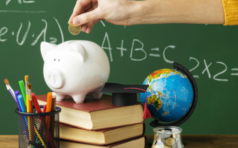 З 1 січня 2026 року оплата праці педагогічних і науково-педагогічних працівників зросте на 30% - МОН