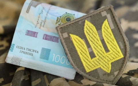 Стягнення грошового забезпечення військовослужбовця, виплаченого законному представнику