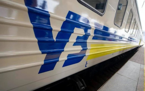 Укрзалізниця попередила про масові затримки поїздів: перелік рейсів