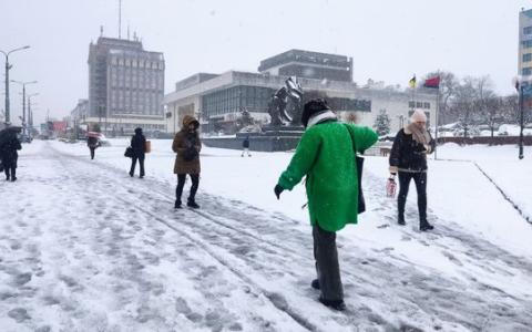 Як діяти у разі травмування через сніг та ожеледицю і хто відповідає за неприбрані вулиці - роз'яснення Мін'юсту