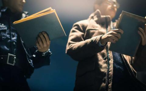 Клопотання про обшук розглядається за участю слідчого або прокурора і при здійсненні обов’язкового фіксування