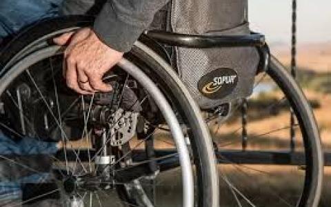 Маломобільним киянам пропонують отримати реабілітацію та лікування на час відсутності світла та тепла - Мінсоцполітики