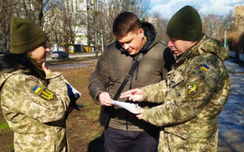 Хто може вручати повістку в ТЦК у 2026 році: інфографіка-пам'ятка від адвоката