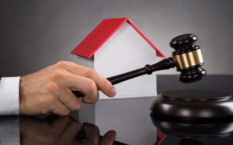 Вимога про визнання недійсними торгів в поєднані з витребуванням майна