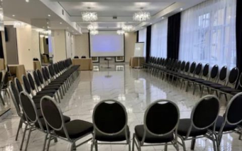 Зали для бізнес зустрічей різних розмірів та форматів