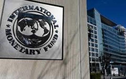 ПДВ для ФОПів та оподаткування посилок поки не буде: МВФ пом’якшив умови для України