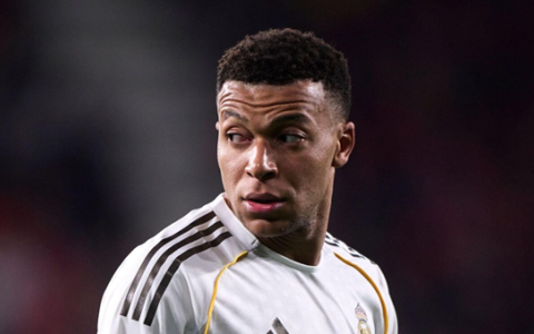 Мбаппе відмовився від операції заради ЧС-2026: деталі травми коліна