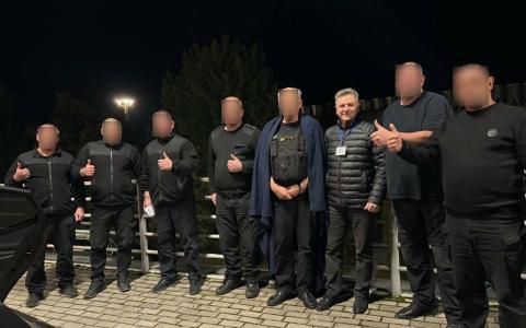 Україна вже повернула інкасаторів, яких взяла в заручники Угорщина