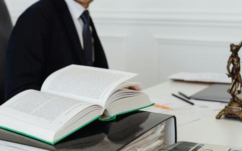 Суд задовольнив апеляційну скаргу батька у справі про призначення його опікуном недієздатної повнолітньої доньки