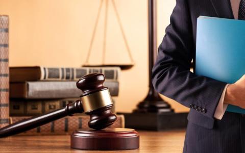 Для забезпечення виконання рішення суду арешт може бути накладений як на частку, так і на корпоративні права члена ФГ