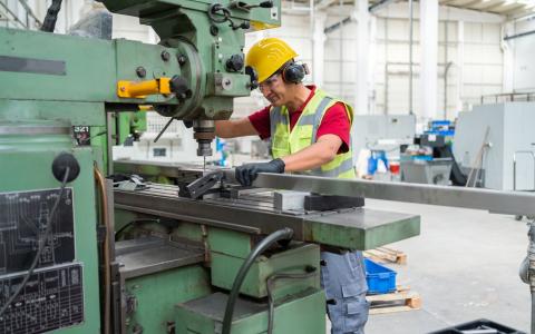 До списку критично важливих підприємств додано нові категорії бізнесів: Уряд розширює критерії