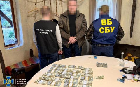 Внутрішня безпека Служби безпеки України затримала двох високопосадовців обласних управлінь СБУ