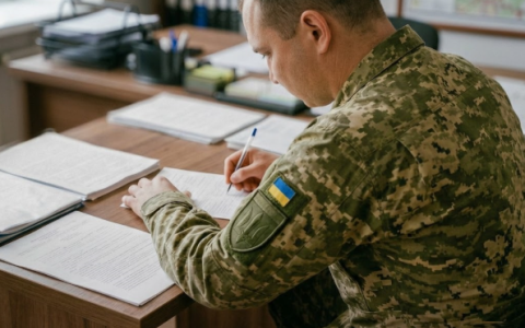 Оформлення довіреностей та заповітів військовими в умовах воєнного стану: повноваження, обмеження, процедури