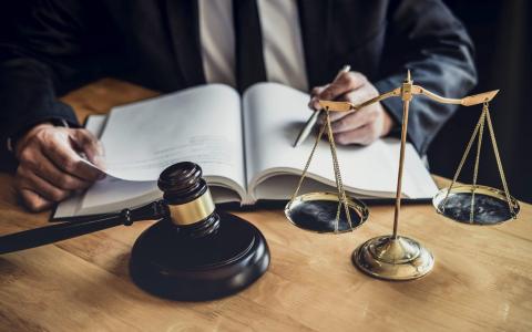 Повістка “для звірки” незаконна: рішення апеляційного суду