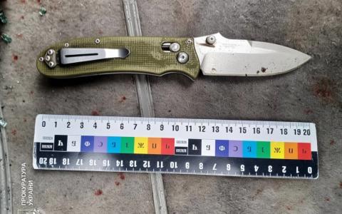 Вдарив двох військовослужбовців ТЦК ножем у шию: на Буковині затримано підозрюваного 