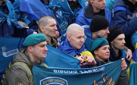 Передвеликодній обмін: 182 українці було звільнено з російського полону, вони повернулись додому