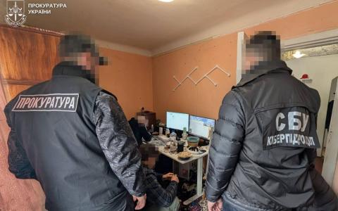 На Львівщині викрито хакерську групу, яка зламувала ігрові акаунти Roblox та продаючи їх у рф заробила майже 10 млн грн